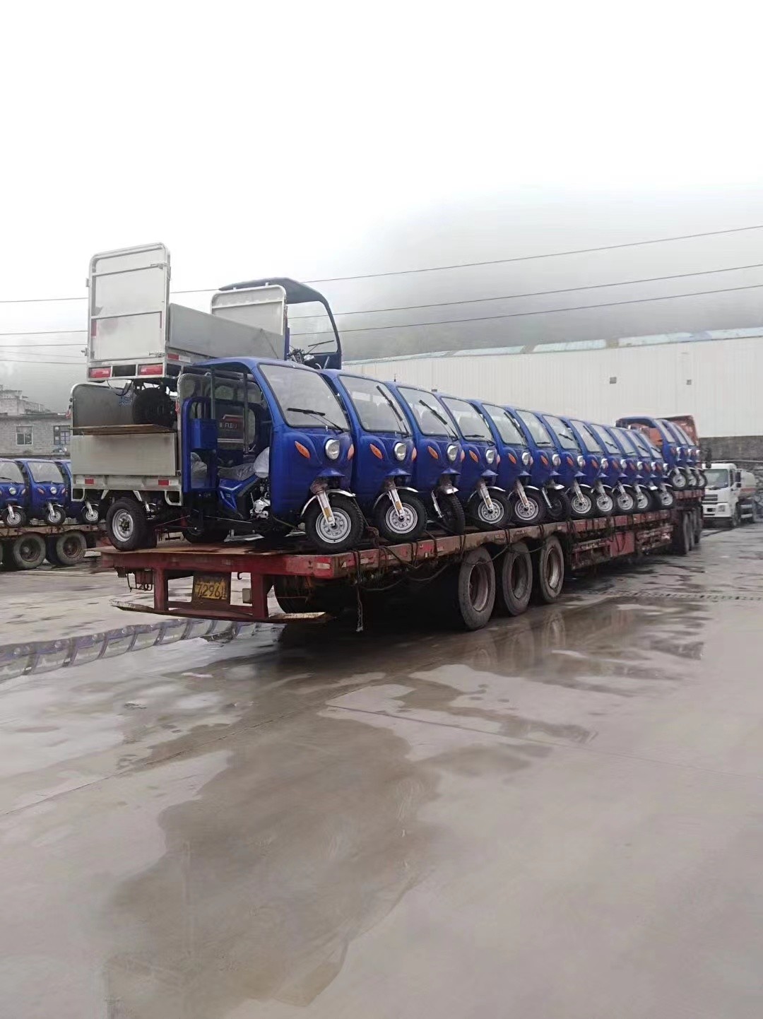 宇锋环卫车云南红河测弥乐县城市管理局交付现场