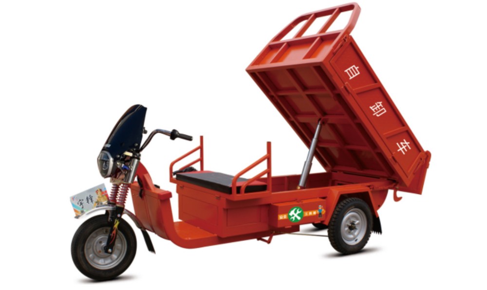 YF-001工程自卸车(后翻式)